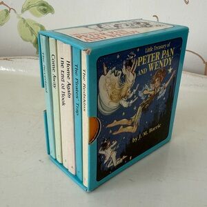 Vintage 90s Little Treasury of Peter Pan and Wendy Miniature Book Set
